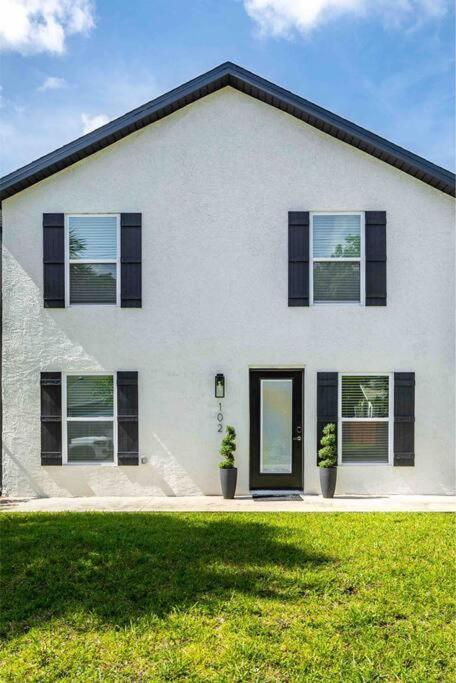 Grand Oaks Terminal In The Heights Apartment Tampa Exterior photo